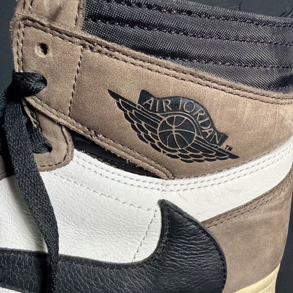 Jordan Air Jordan 1 Retro High OG Travis Scott Mocha & Air Jordan 11 Retro Snea… main image 15